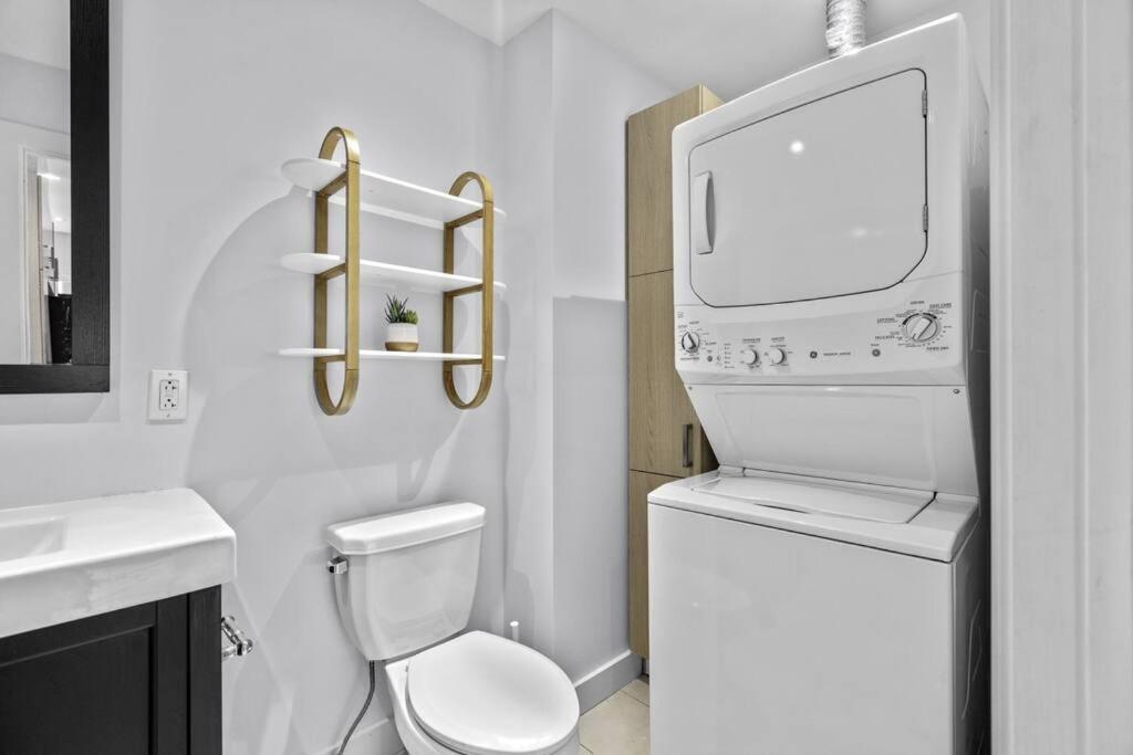 Stylish 2 Bedroom Haven By Jean Talon Market Montréal Kültér fotó