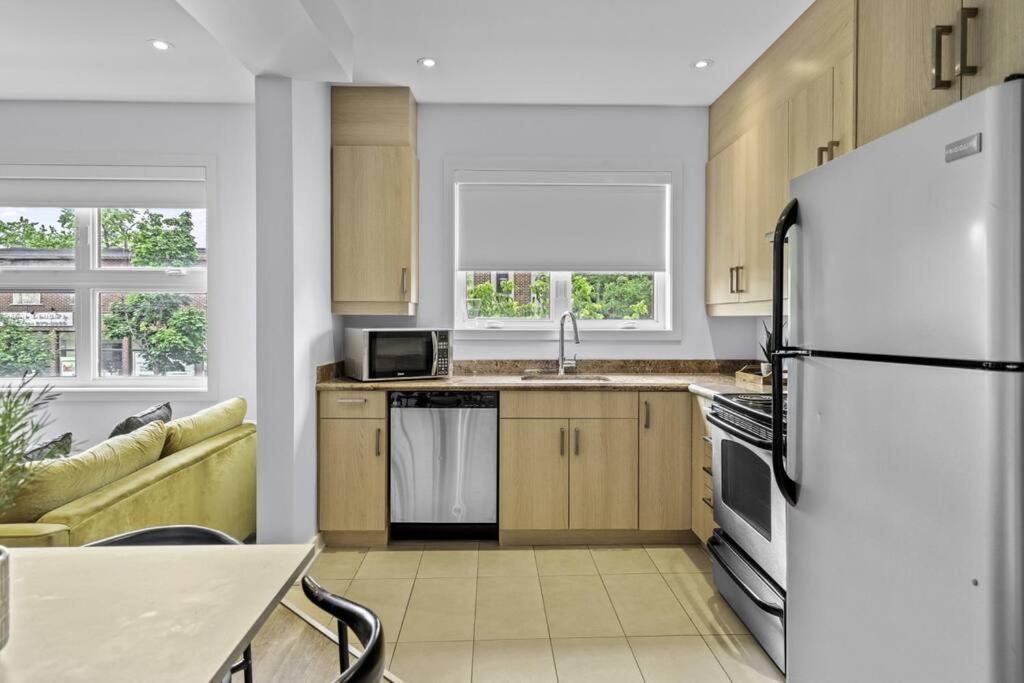 Stylish 2 Bedroom Haven By Jean Talon Market Montréal Kültér fotó