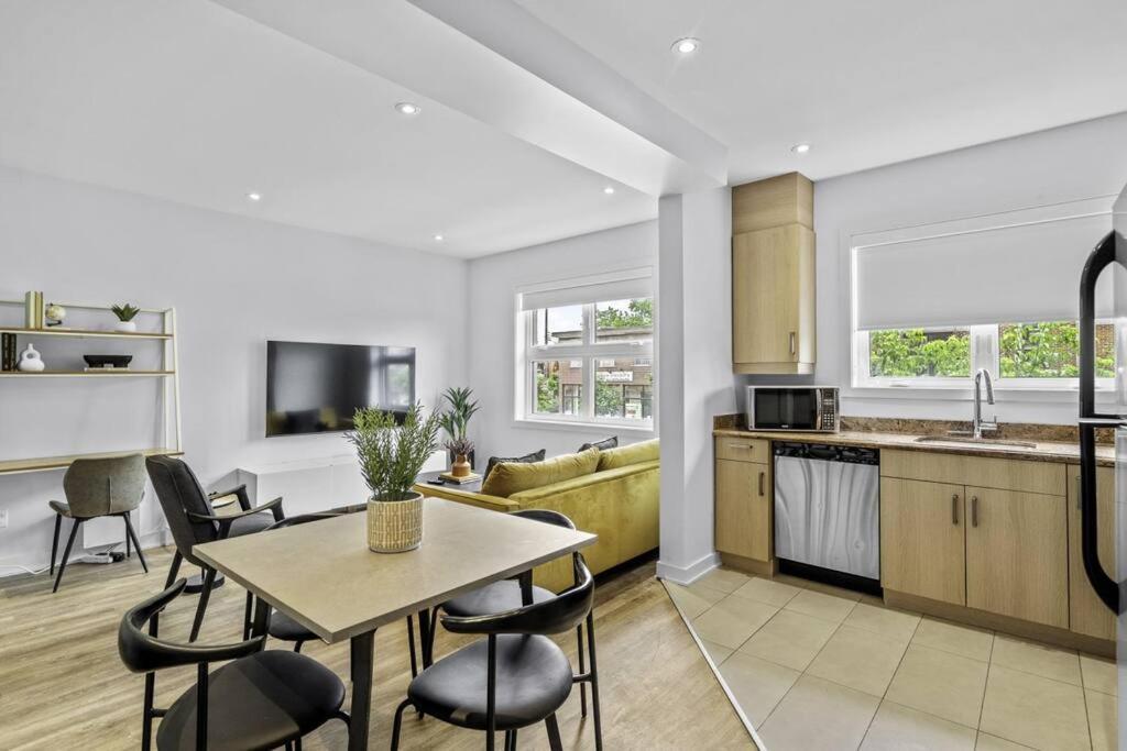Stylish 2 Bedroom Haven By Jean Talon Market Montréal Kültér fotó